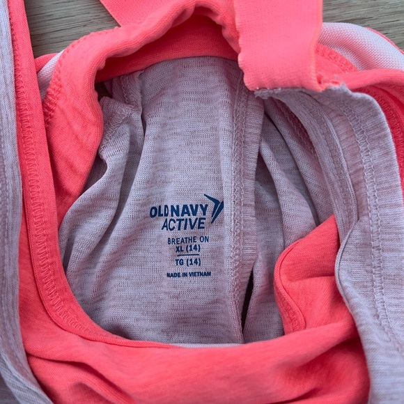 Old navy athletic bundle - Picture 10 of 14